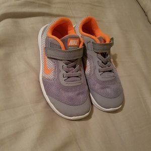 Toddler nike shoes